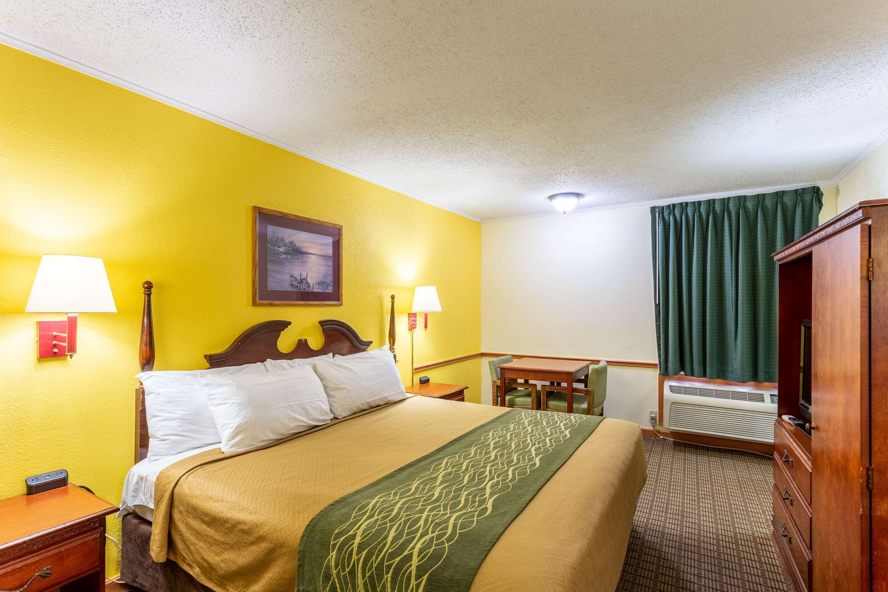 Econo Lodge Моргантаун Екстериор снимка