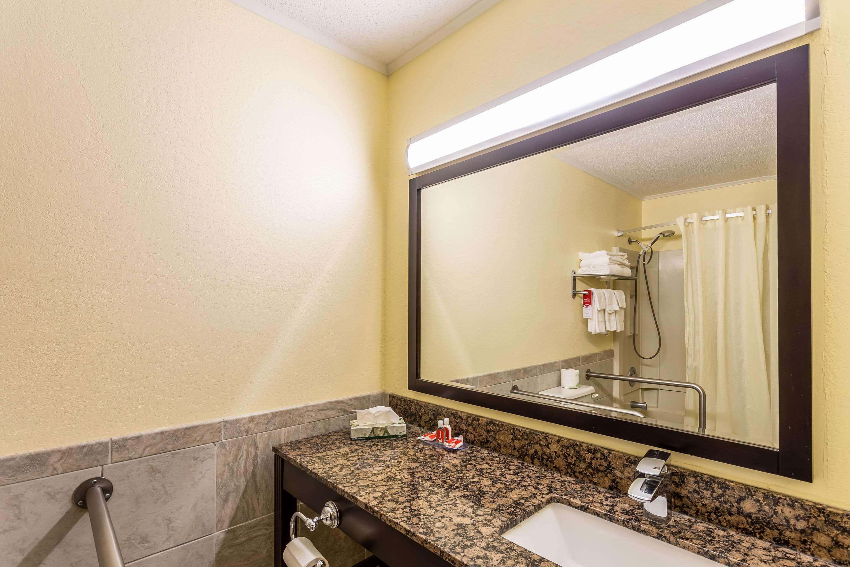Econo Lodge Моргантаун Екстериор снимка