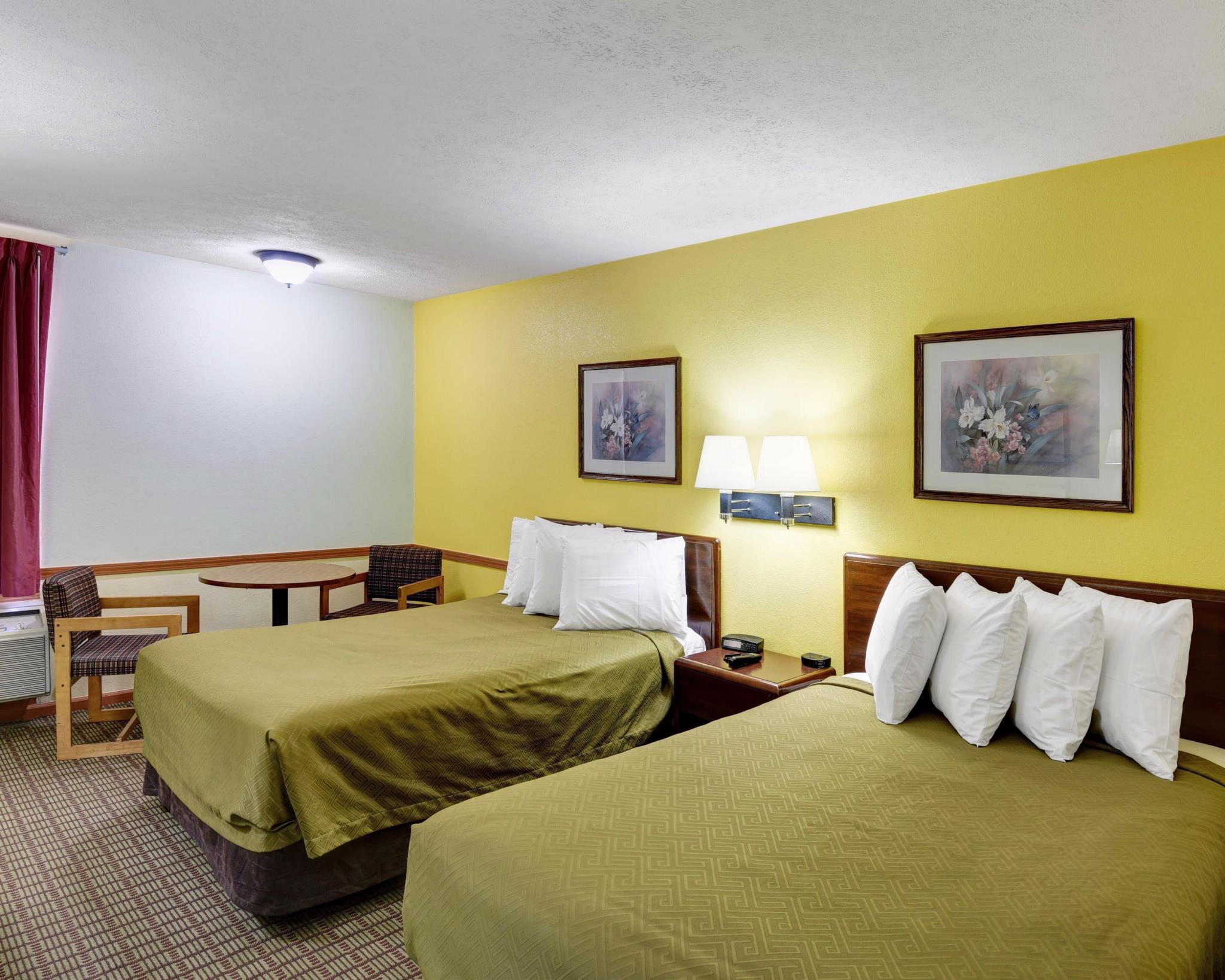 Econo Lodge Моргантаун Екстериор снимка